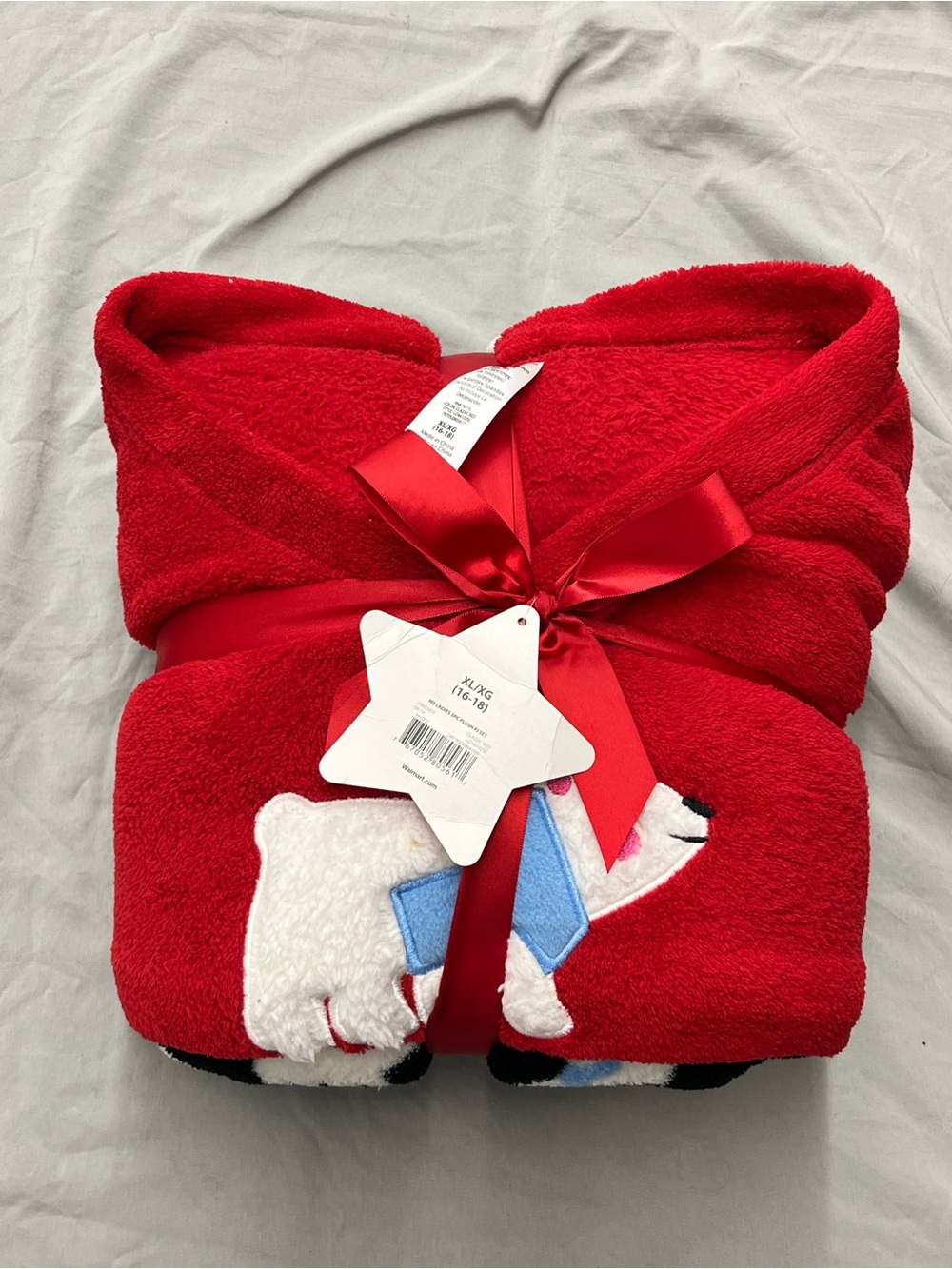 Women’s 2 Piece Red Polar Bear Pajamas Set Size XL NWT